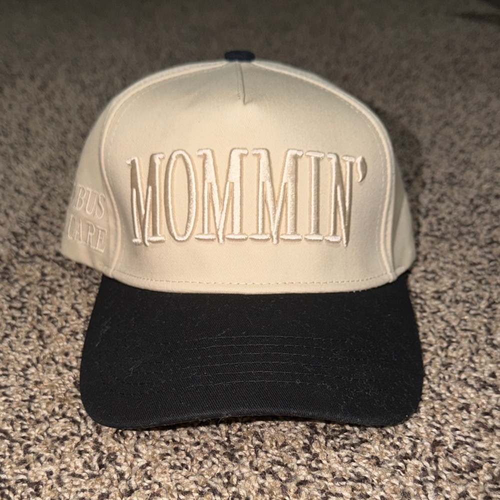 5/ 25.00 💗💗 Beige and Black 'Mommin'' Cap